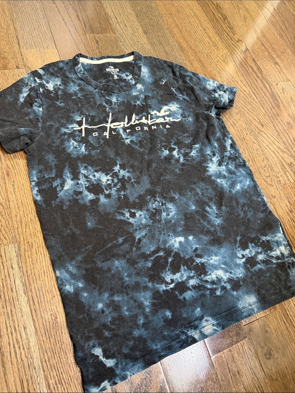 Hollister Black & Blue Tie-Dye Short Sleeve Logo Tee